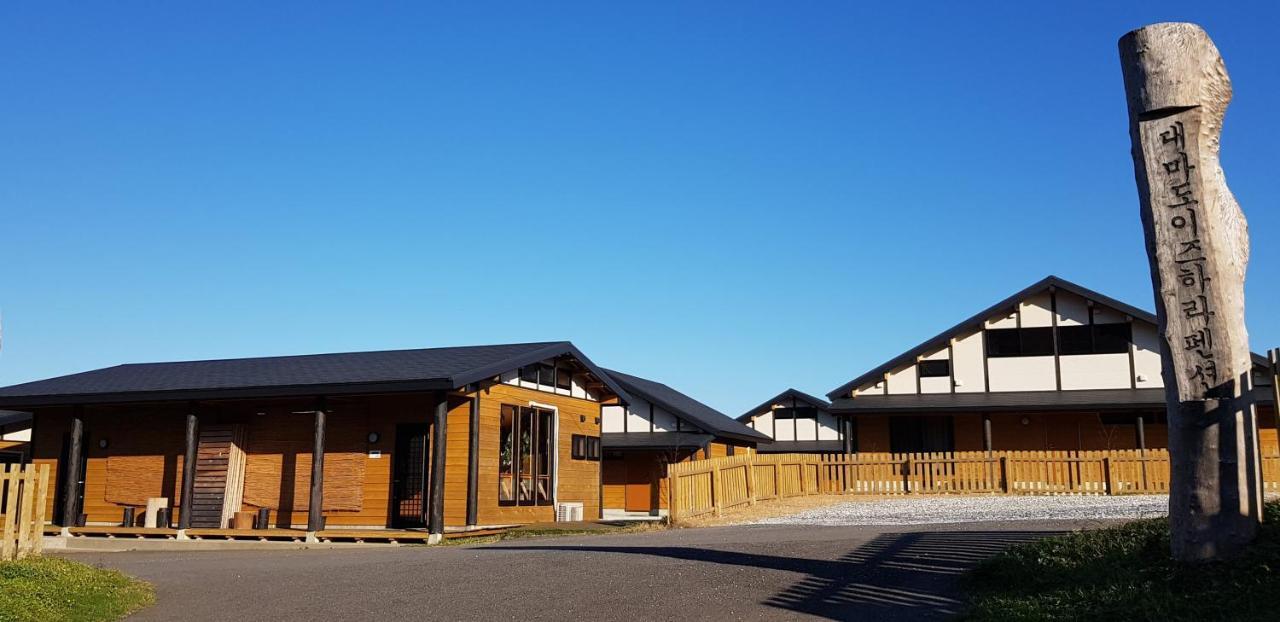 Tsushima Izuhara Pension Exterior photo